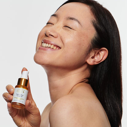 Female model with Conscious Beauty Australia - Super Glow Facial Oil